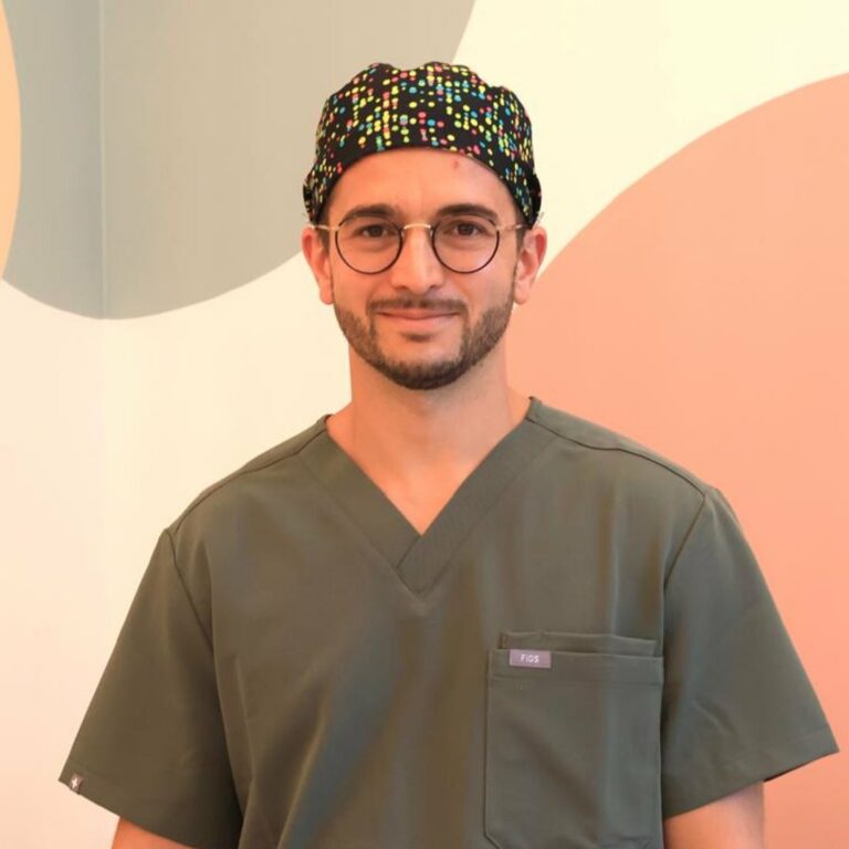 Dr Jonathan Roux, chirurgien-dentiste au Cabinet Dentaire de La Major à Marseille